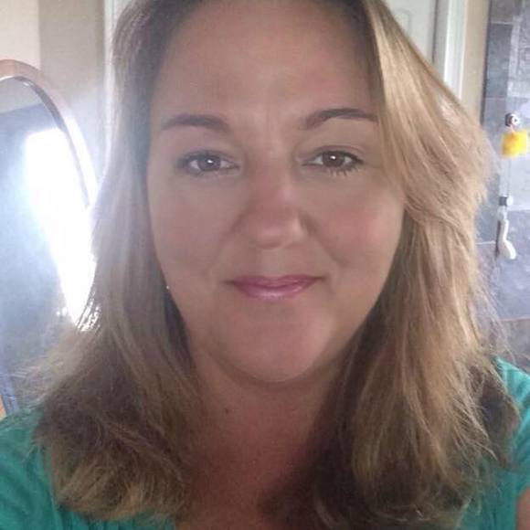 Meet your Posher, Stephanie - Picture 1 of 1